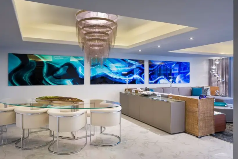 Miami Peninsula · comedor