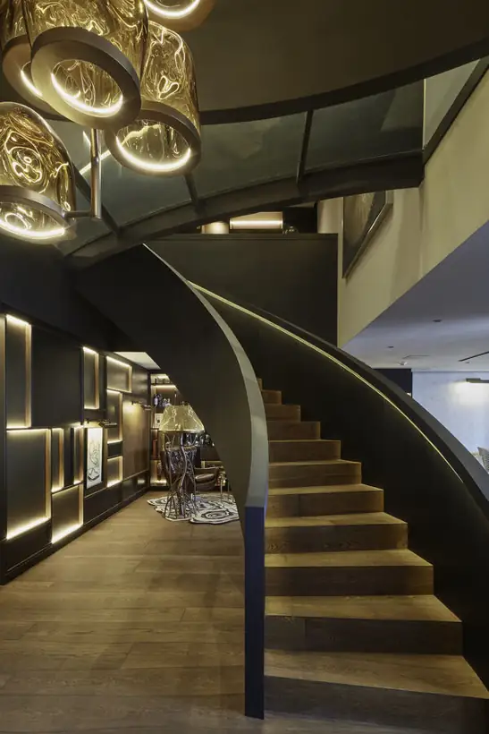 MR·V Flat · escalera helicoidal